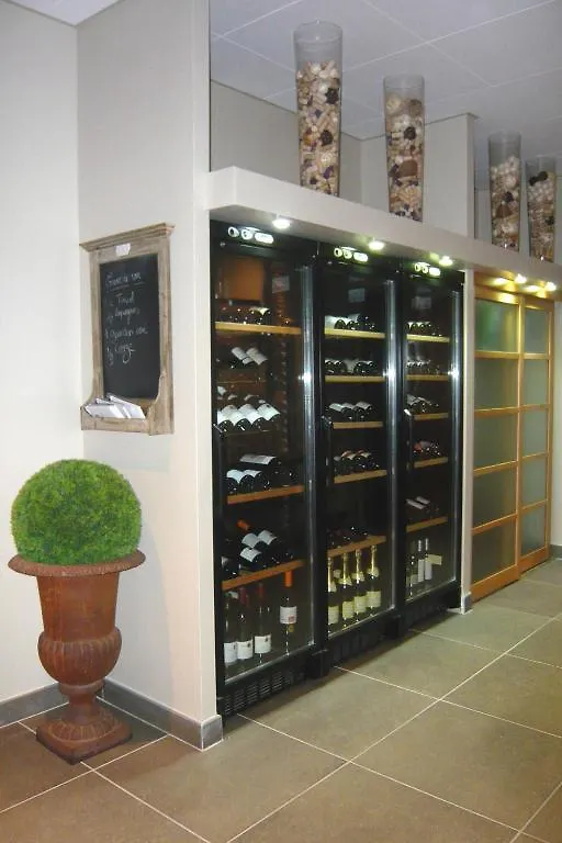 Hotel Burnichon تارار 2*,  فرنسا